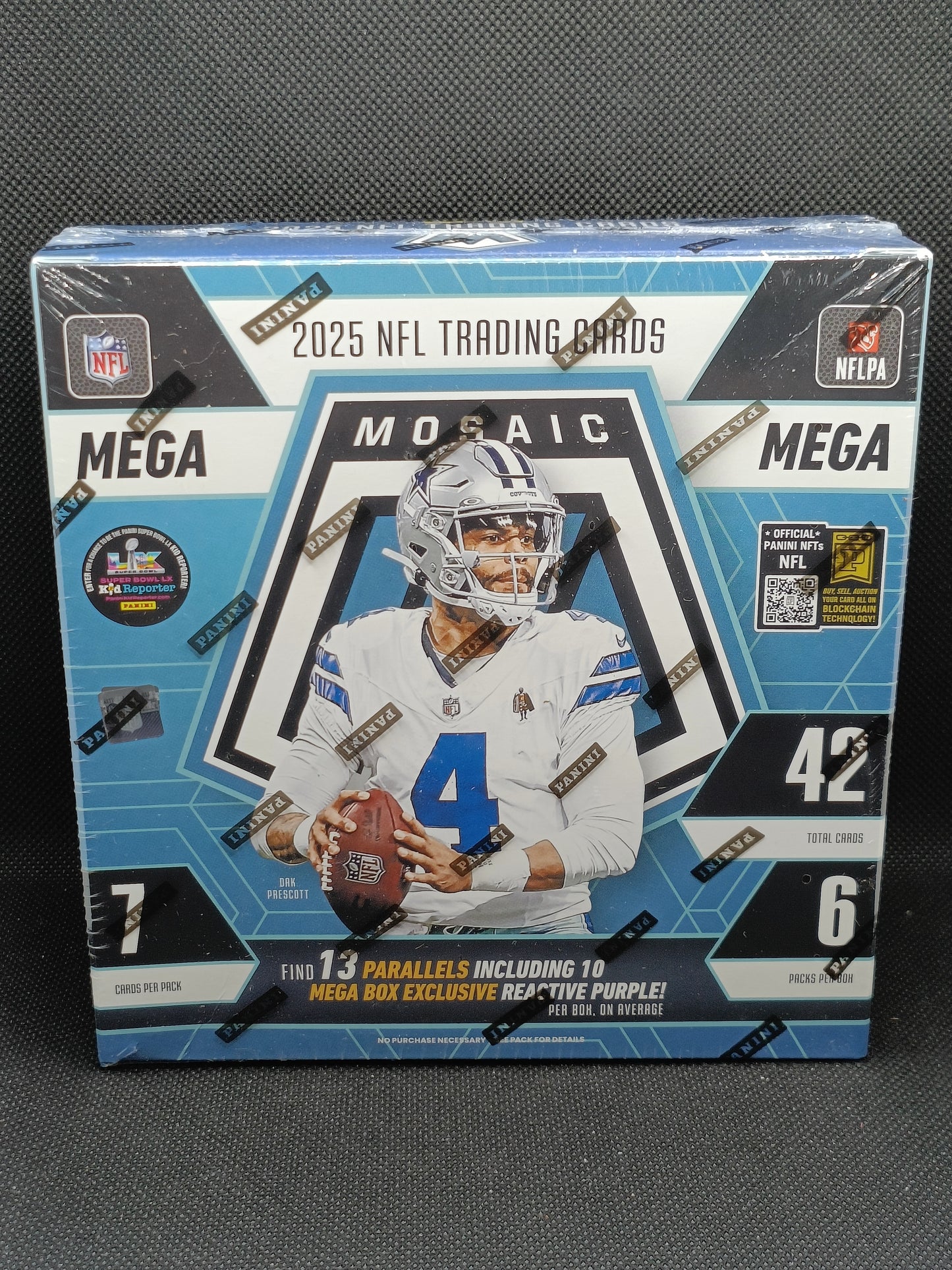 2025 Panini Mosaic NFL Football - Mega Box